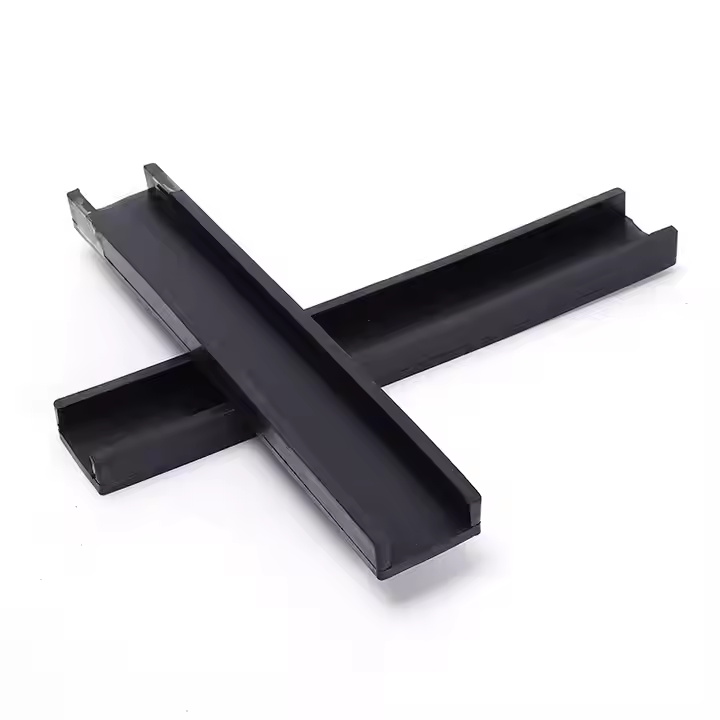 Silicone sealing strip