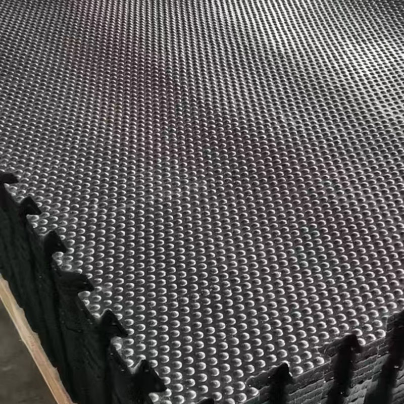 Rubber livestock mat 